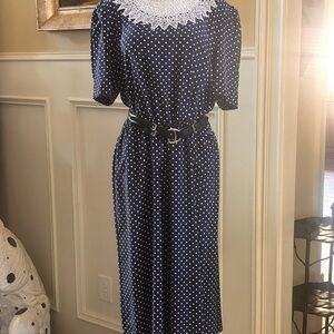 Vintage Anthea Crawford Sz M/L Belted Navy Polka Dot Dress with Lace Collar GUC